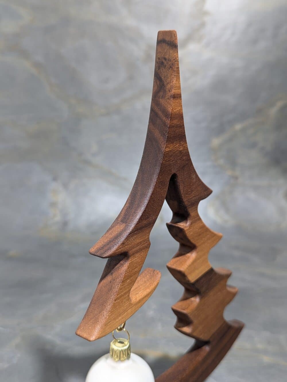 Deko Weihnachtsbaum Nuss weiße o rote Kugel