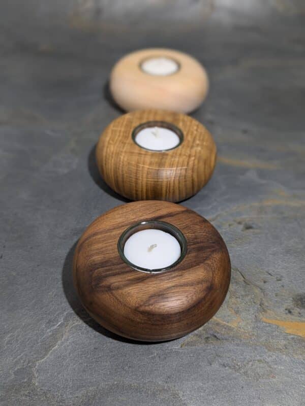 Teelichthalter in drei Holzarten