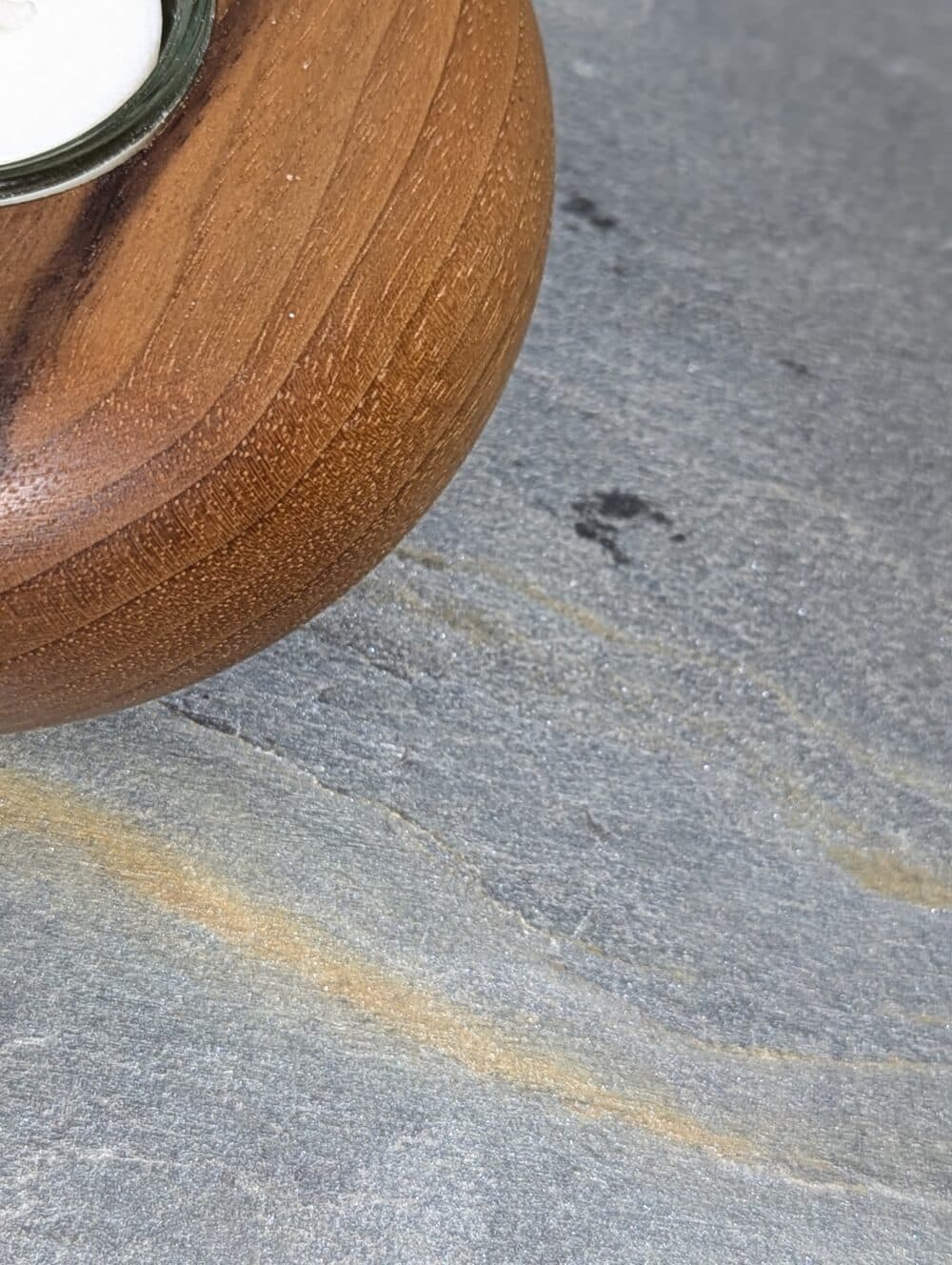 Teelichter Nussbaum Detail