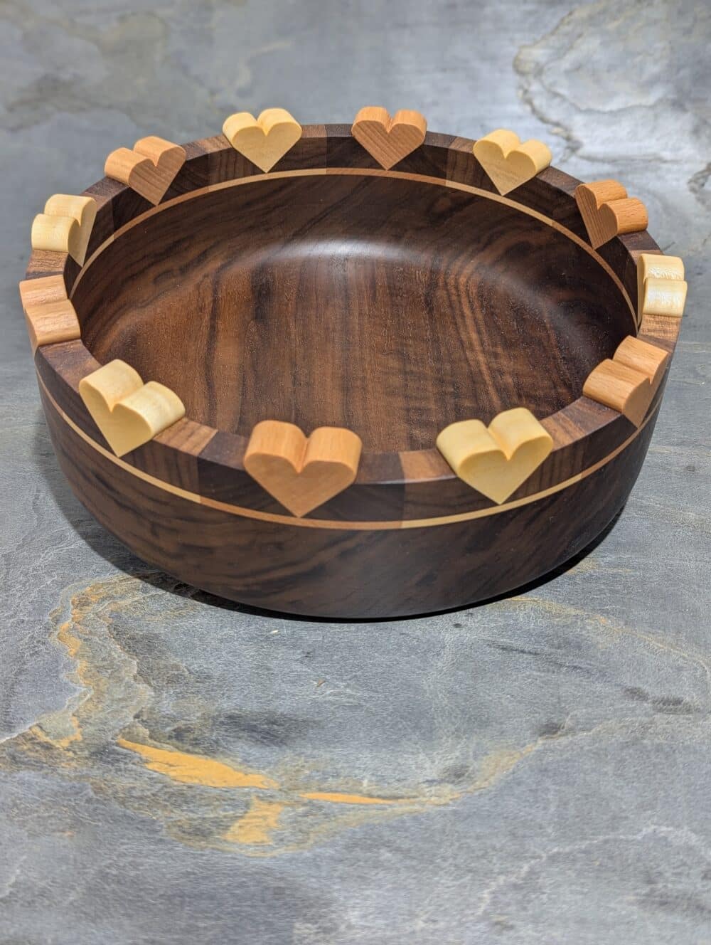 Holzschuessel-Herz-Nuss-280mm-Oben