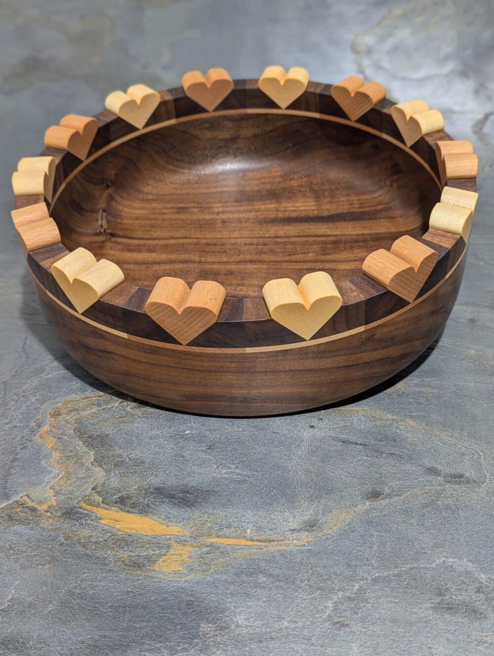 Holzschuessel-Herz-Nuss-300mm-Oben